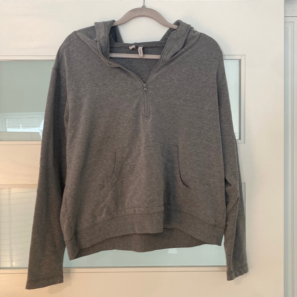 Hooded Quarter zip